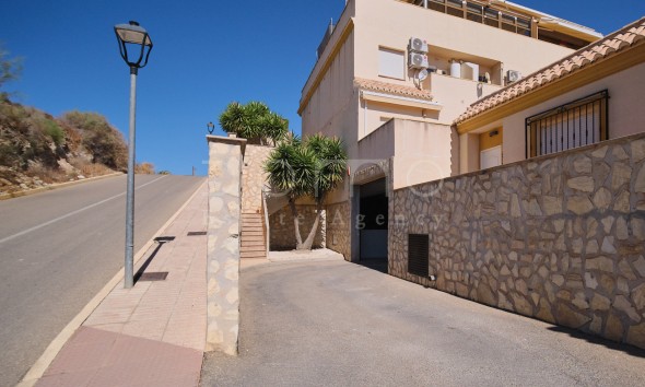 Resale - Duplex - Turre