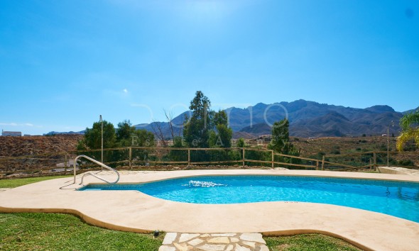 Resale - Duplex - Turre