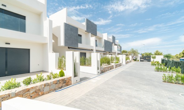 Neue Gebäude - Flach gelegener Bungalow - Torrevieja
