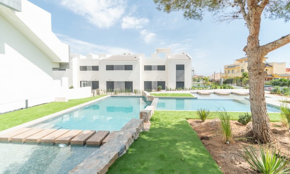 Neue Gebäude - Flach gelegener Bungalow - Torrevieja