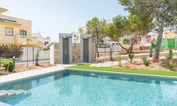 Neue Gebäude - Flach gelegener Bungalow - Torrevieja