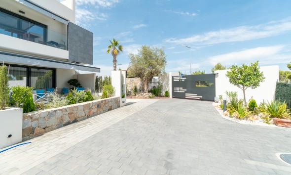 Neue Gebäude - Flach gelegener Bungalow - Torrevieja