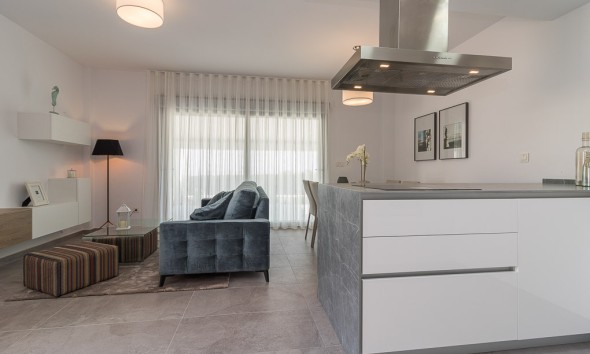 Neue Gebäude - Flach gelegener Bungalow - Torrevieja