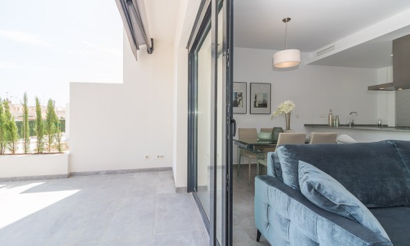 Neue Gebäude - Flach gelegener Bungalow - Torrevieja