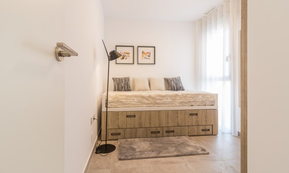 Neue Gebäude - Flach gelegener Bungalow - Torrevieja