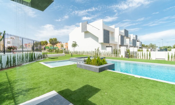 Neue Gebäude - Flach gelegener Bungalow - Torrevieja