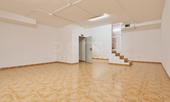 Long Term Rental - Commercial - Vera