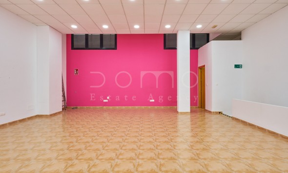Long Term Rental - Commercial - Vera