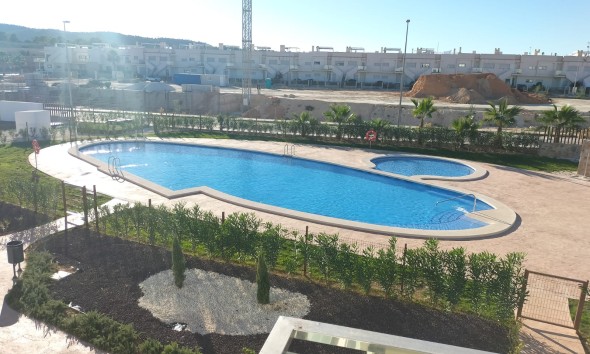Neue Gebäude - Flach gelegener Bungalow - Orihuela Costa