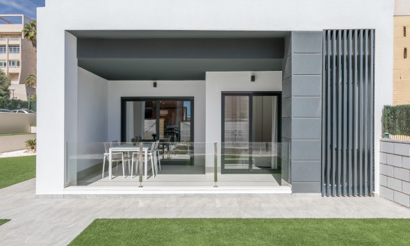 Obra nueva - Planta baja - Torrevieja