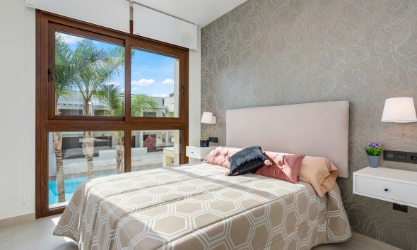 Neue Gebäude - Flach gelegener Bungalow - Torrevieja