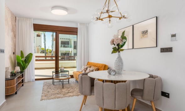 Neue Gebäude - Flach gelegener Bungalow - Torrevieja