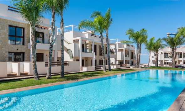 Neue Gebäude - Flach gelegener Bungalow - Torrevieja