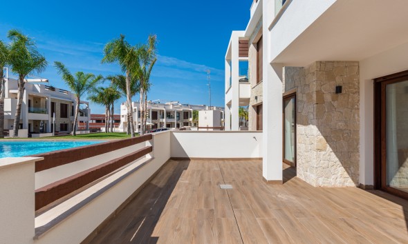 Neue Gebäude - Flach gelegener Bungalow - Torrevieja