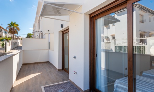 Neue Gebäude - Flach gelegener Bungalow - Torrevieja