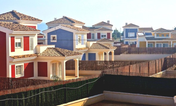 Obra nueva - Unifamiliar - Purias