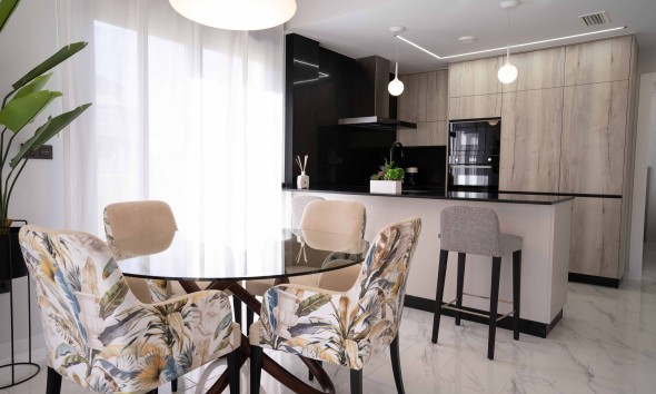 Obra nueva - Bungalow elevado - Pilar de la Horadada