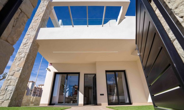 Obra nueva - Bungalow elevado - Pilar de la Horadada
