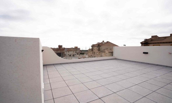Obra nueva - Bungalow elevado - Pilar de la Horadada