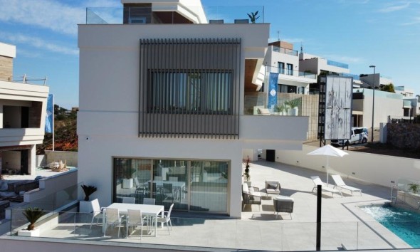 Obra nueva - Villa / Chalet - Orihuela Costa
