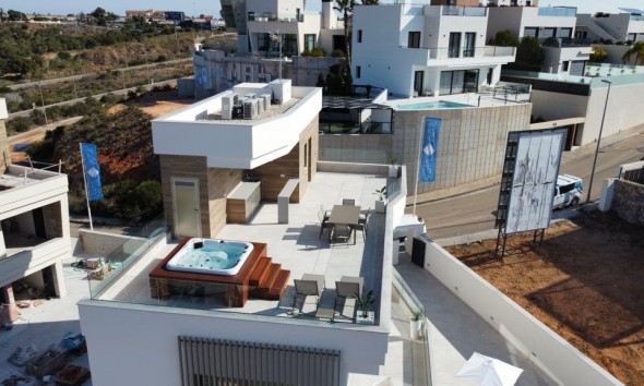 Obra nueva - Villa / Chalet - Orihuela Costa