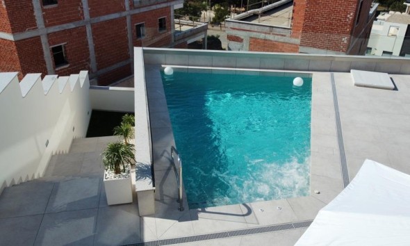 Obra nueva - Villa / Chalet - Orihuela Costa