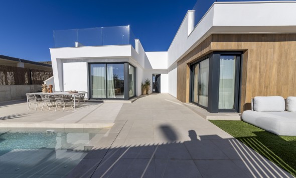 Neue Gebäude - Einfamilienhaus - Murcia