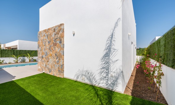 Obra nueva - Unifamiliar - Los Alcázares