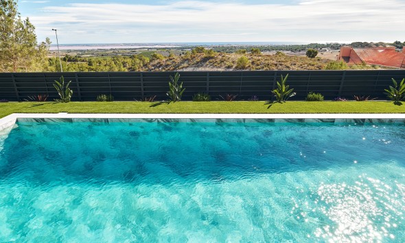 Neue Gebäude - Villa / Doppelhaushälfte - San Miguel de Salinas