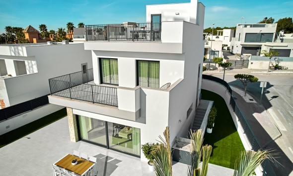 Neue Gebäude - Villa / Doppelhaushälfte - San Miguel de Salinas