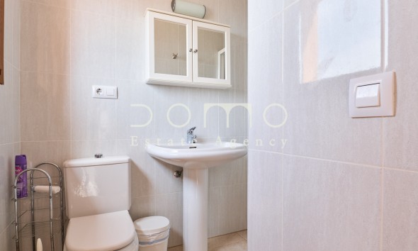 Resale - Villa / Semi-detached Villa - Turre