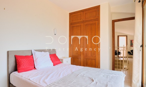 Resale - Villa / Semi-detached Villa - Turre