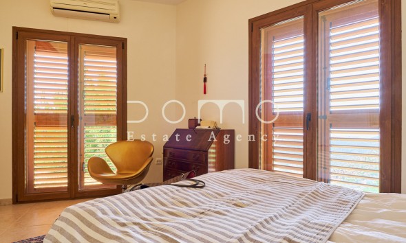 Resale - Villa / Semi-detached Villa - Turre