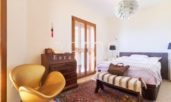 Resale - Villa / Semi-detached Villa - Turre