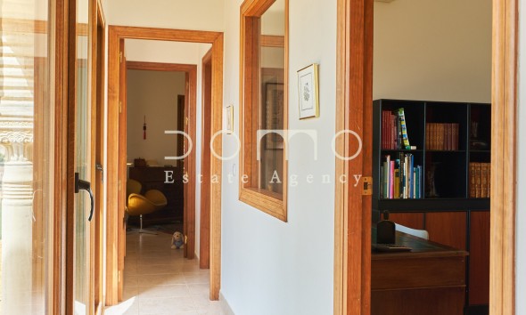 Resale - Villa / Semi-detached Villa - Turre