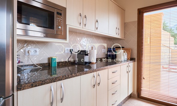 Resale - Villa / Semi-detached Villa - Turre