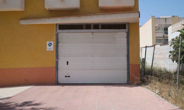 Long Term Rental - Parking - Turre