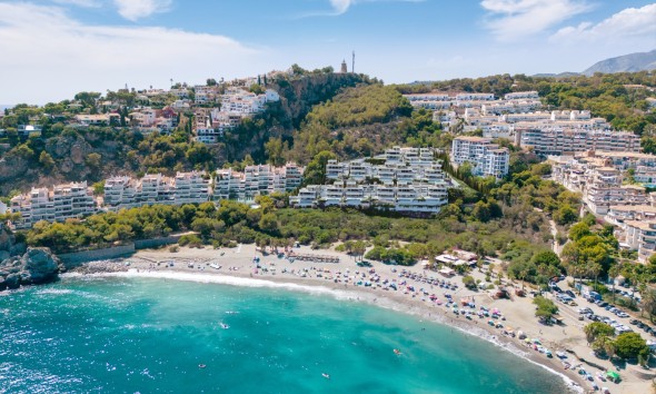 New Build - Villa / Semi-detached Villa - Almuñécar