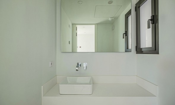 Neue Gebäude - Villa / Doppelhaushälfte - Benahavís