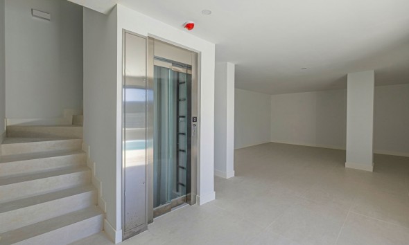 Neue Gebäude - Villa / Doppelhaushälfte - Benahavís