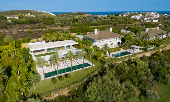 Neue Gebäude - Villa / Doppelhaushälfte - Casares