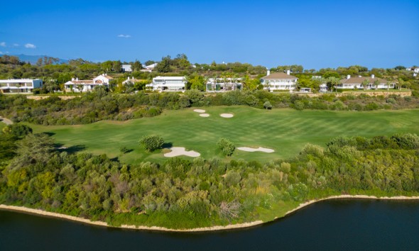 Neue Gebäude - Villa / Doppelhaushälfte - Casares