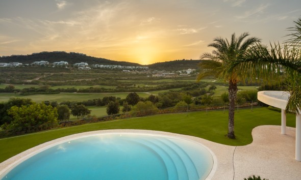 New Build - Villa / Semi-detached Villa - Casares