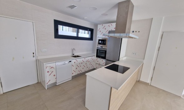 Obra nueva - Villa / Chalet - Manilva