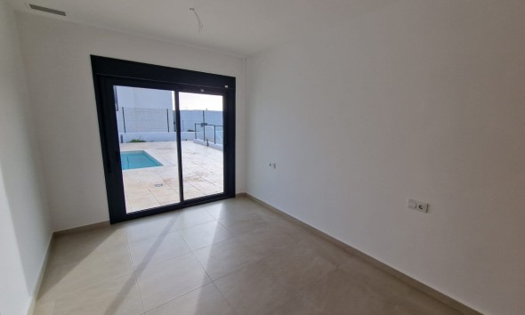 Obra nueva - Villa / Chalet - Manilva