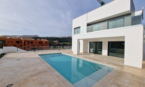 Obra nueva - Villa / Chalet - Manilva