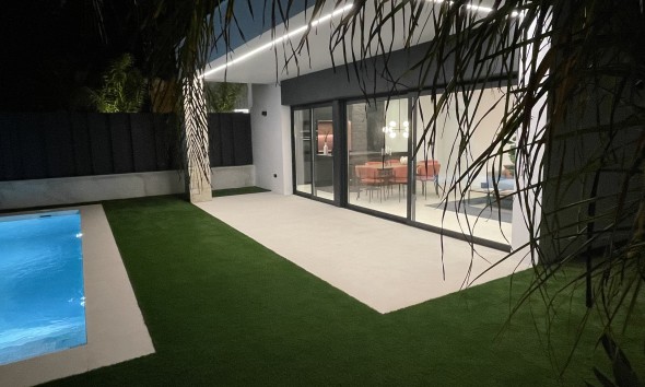 Neue Gebäude - Einfamilienhaus - Molina de Segura