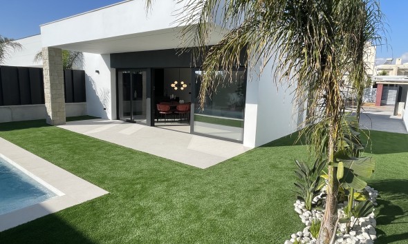 Neue Gebäude - Einfamilienhaus - Molina de Segura