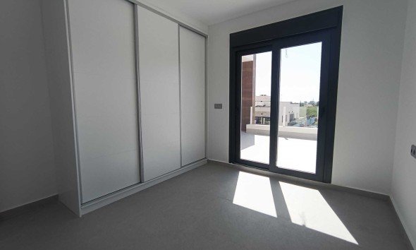 Neue Gebäude - Einfamilienhaus - Daya Nueva