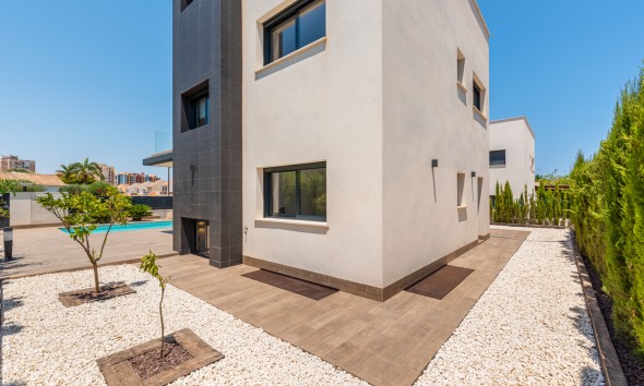 New Build - Detached - Playa Paraiso